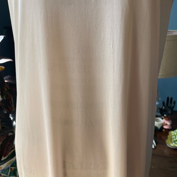 Vintage Contessa peach nylon nightgown with lace scoop neck size M - Picture 10 of 13